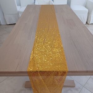 New Gold Sequenced Table Runner & Party Streamer Curtain